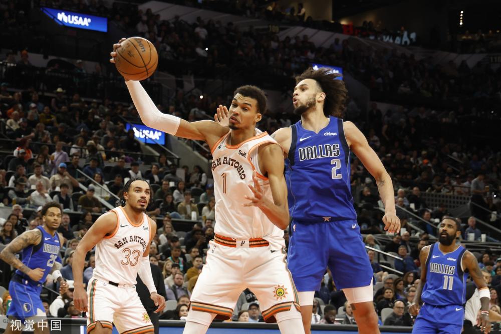 还包括在场 还包括在场