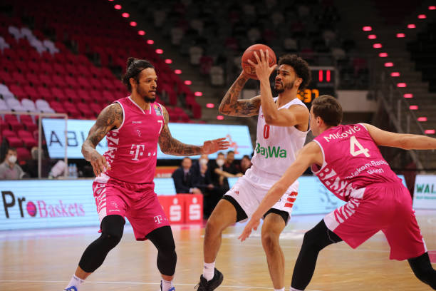 于参赛队伍 于参赛队伍